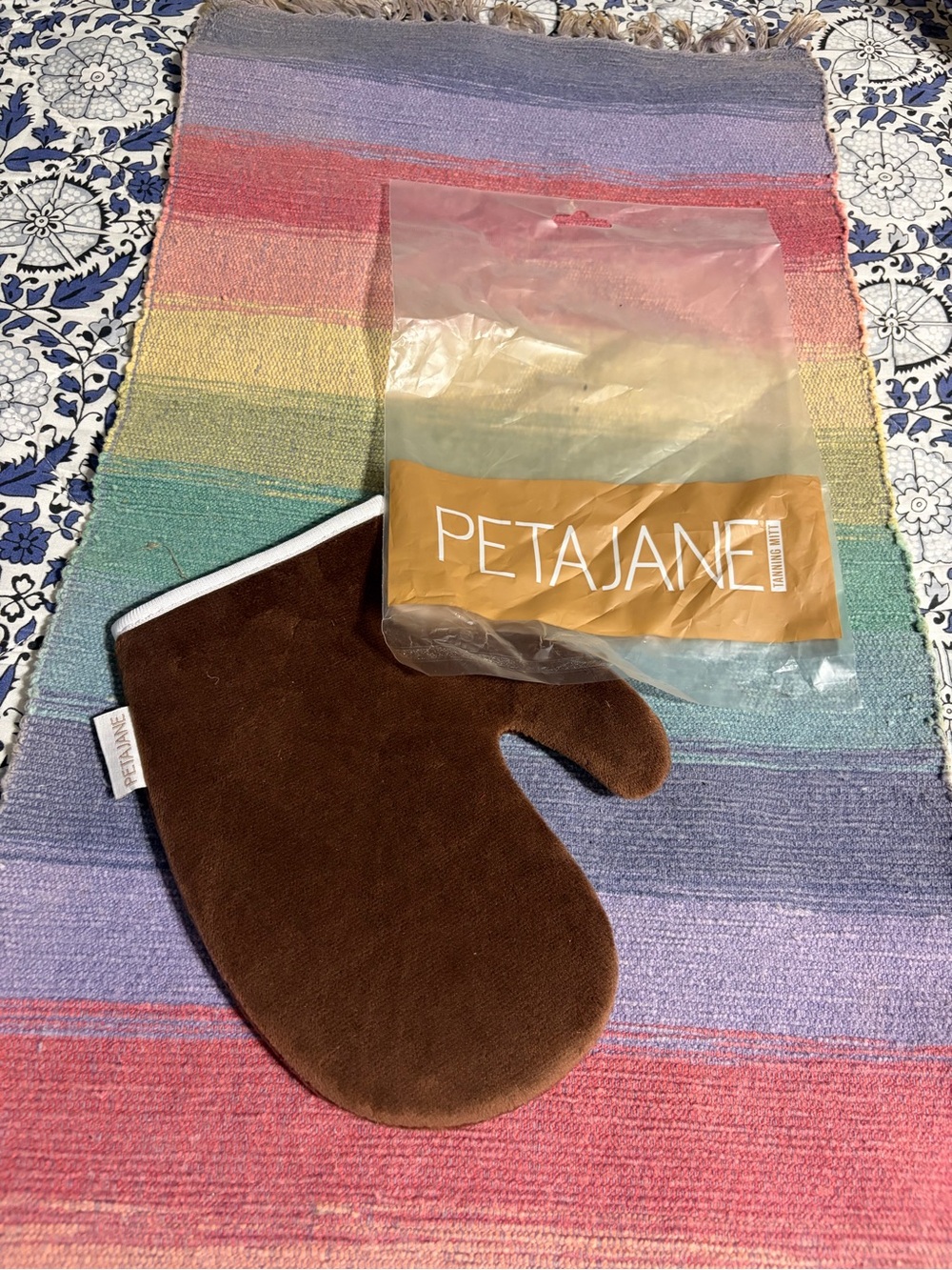 Petajane Brown Tanning Grooming Mitt